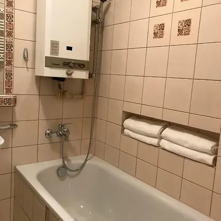 Apartament Skrzeka 8 *